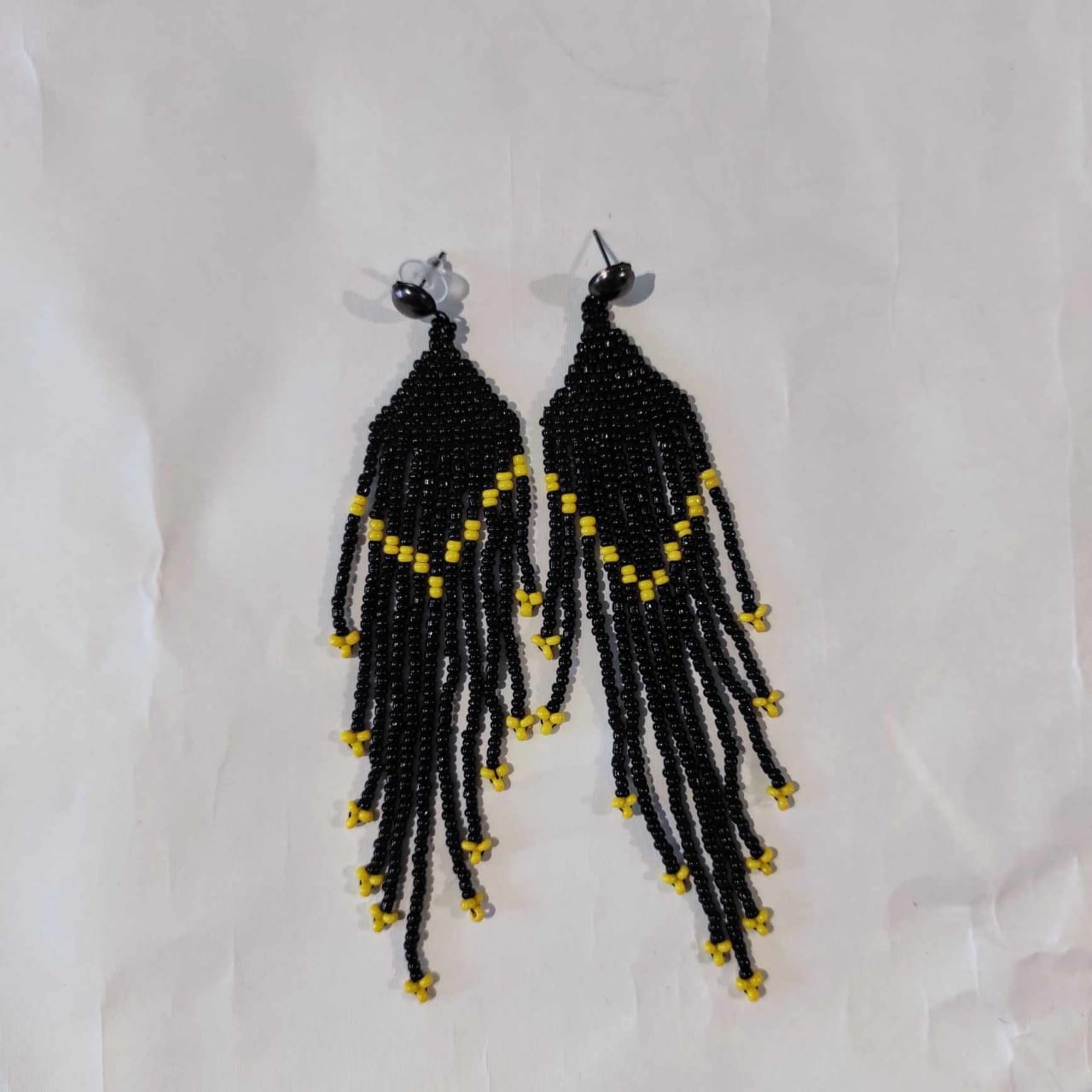 Brincos Apurinã Preto e Amarelo